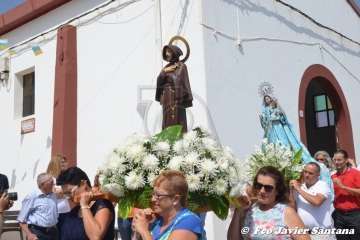 Misa y procesión religiosa en Cazadores  (Foto Francisco Javier Santana)